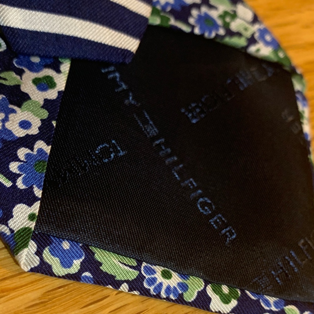 Tommy Hilfiger Floral Blue and Green Tie - Picture 2 of 7